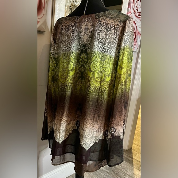 ONE WORLD 1x GREEN LIGHTWEIGHT LAYERED RUFFLED SEQUIN BEADED TUNIC - Picture 7 of 10